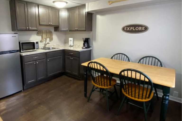 Renaissance Kitchen 768x512