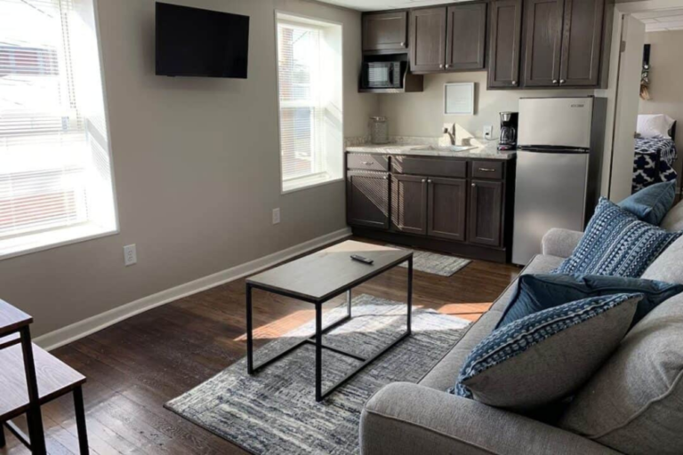 Renaissance Two Bedroom 768x512