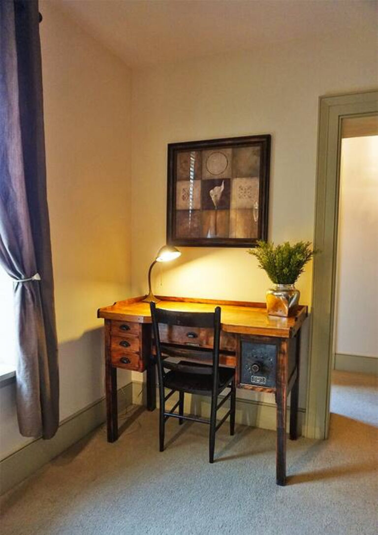 roscoeretreat7 768x1086