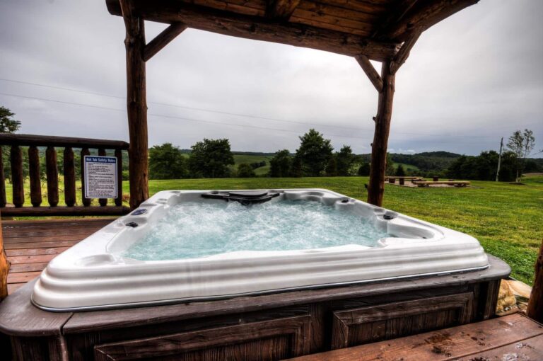 coshocton crest lodge hot tub 768x510