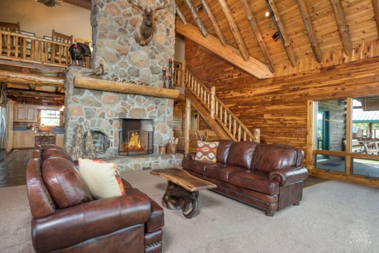 coshocton crest lodge living room 768x513